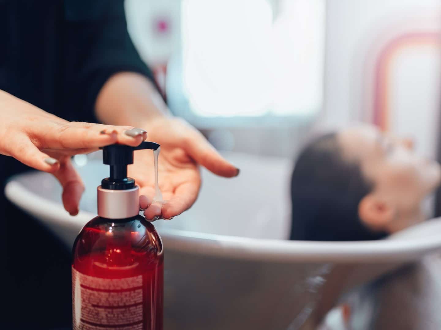 Choosing the Right European Contract Manufacturer for Your Cosmetics Line