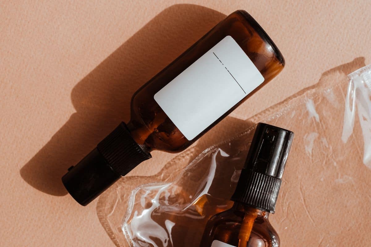 Private label products examples: two nonlabeled sprays 