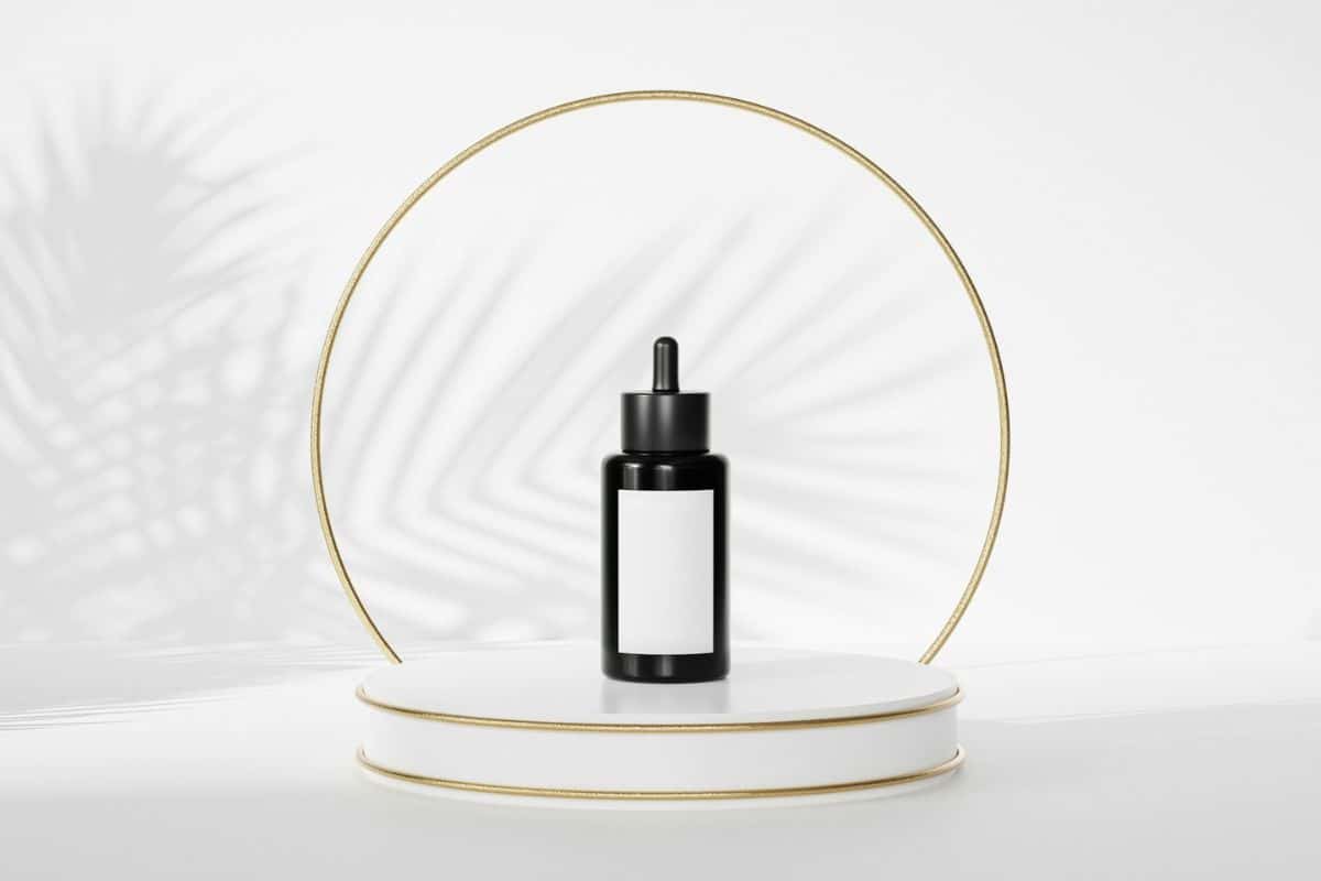 Facial oil presenting a finished product